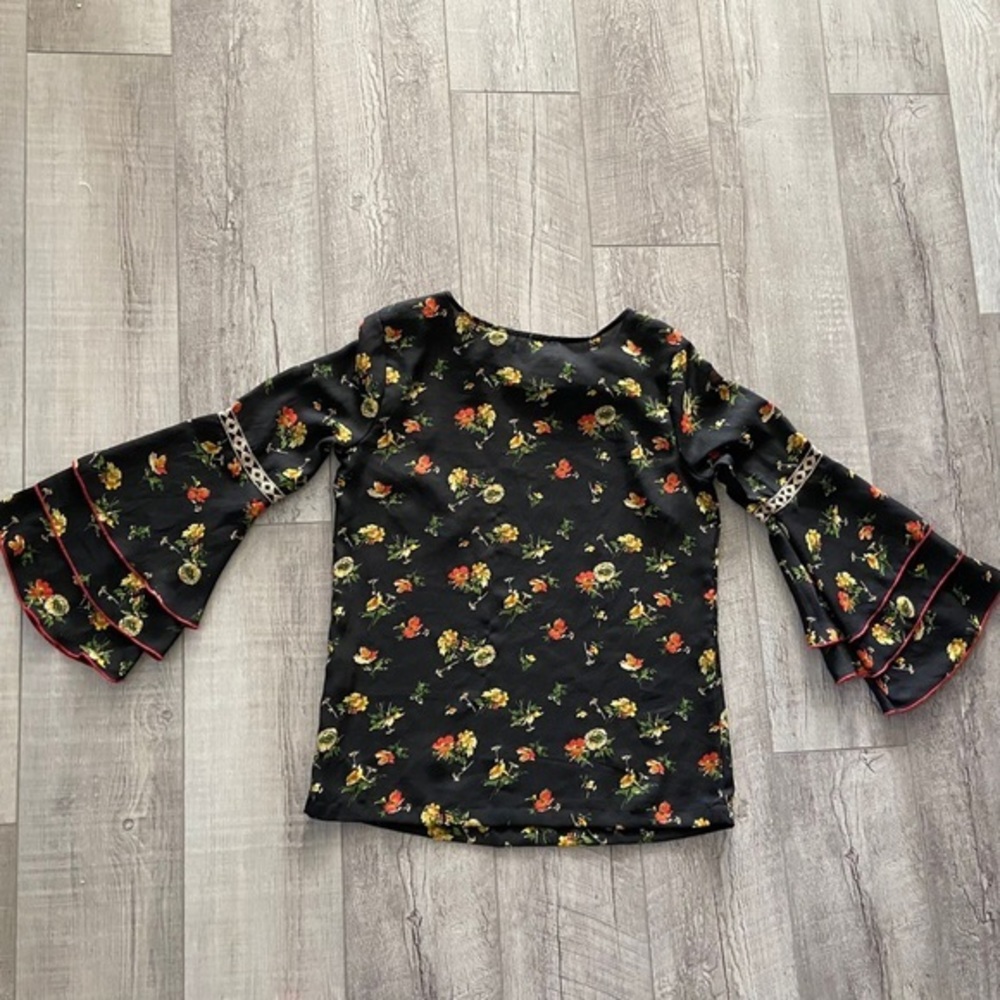 Panhandle Womens White Label 3 Tier Flounce Bell Sleeve Floral Top Size M Black - Picture 8 of 8